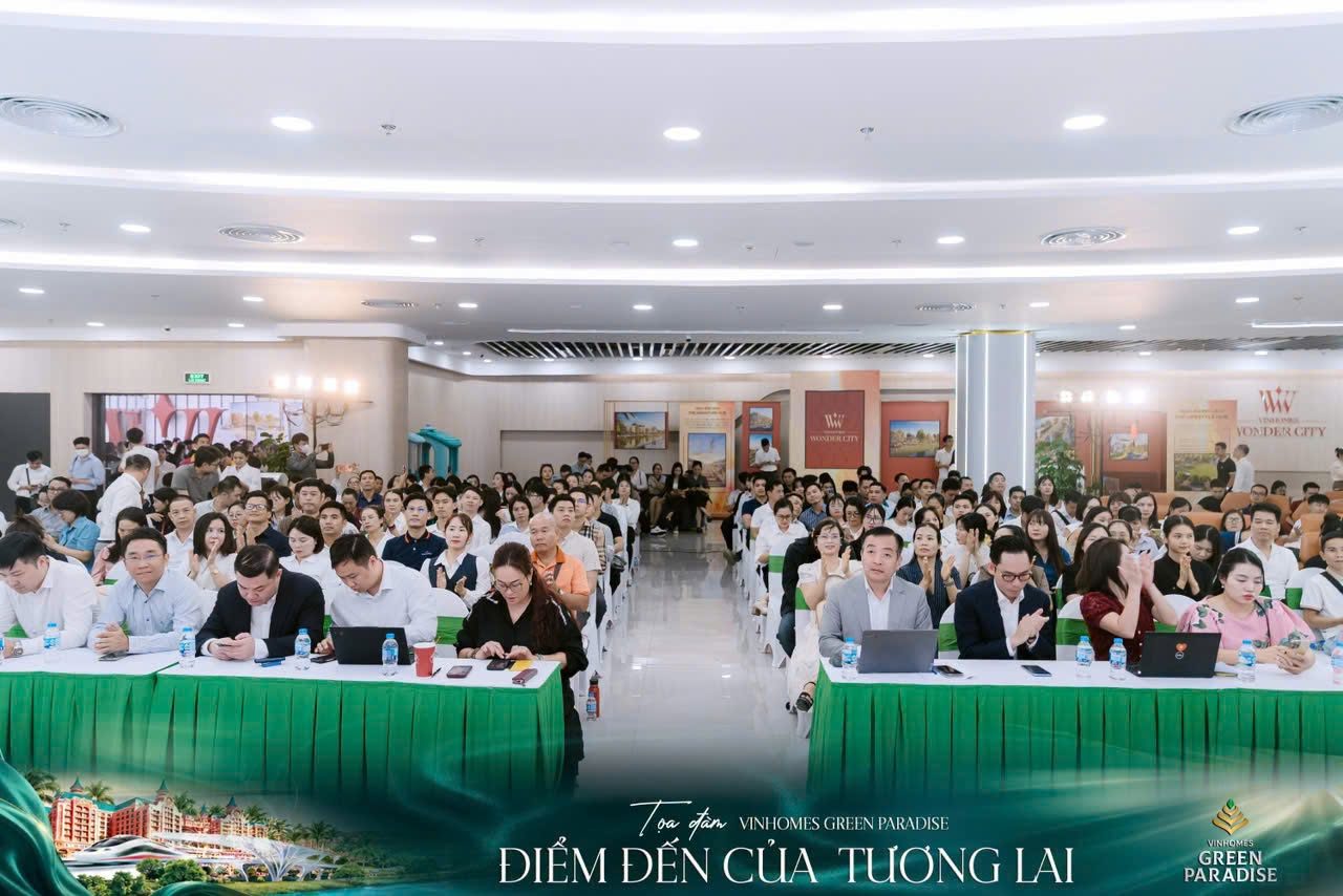 Hội trường tọa đàm Điểm đến của tương lai tại Hà Nội